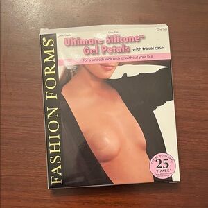 New in box Fashion Forms Nude Silicone Gel Petals with Travel Case